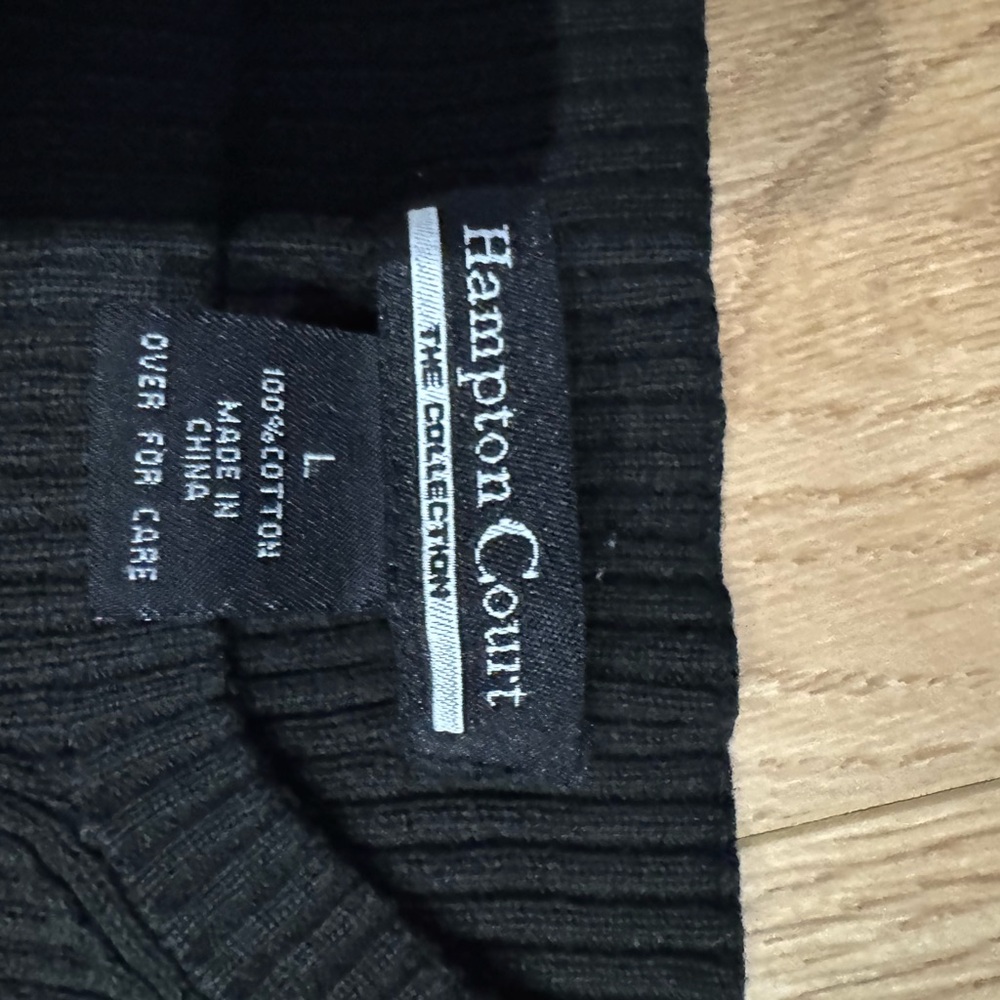 Hampton Court  The Collection L (runs small) black & grayish sweater